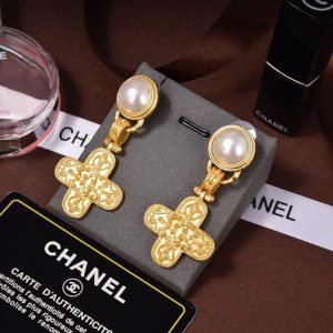 New Arrival Chanel Earrings Women 009