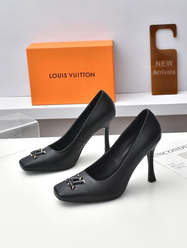 New Arrival LV Women Shoes 216