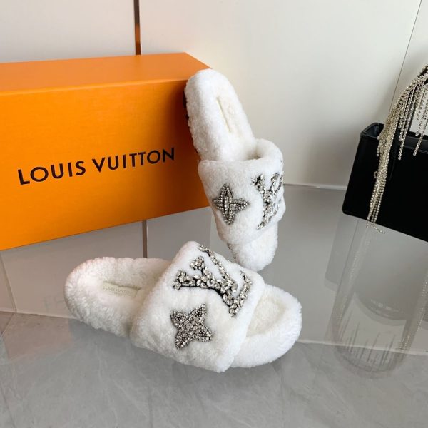 New Arrival LV Women Shoes 344