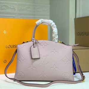 New Arrival L*V Handbag 706