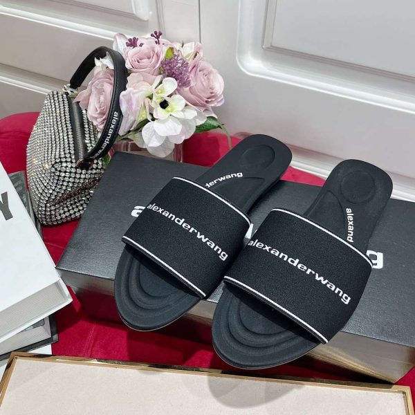 New Arrival Women Slippers 018