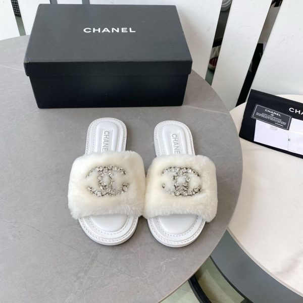 New Arrival Women Slippers 100