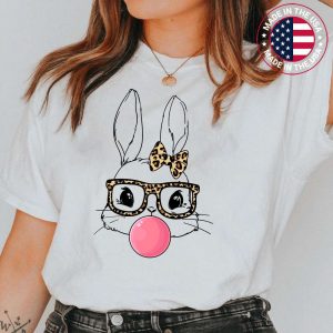 Bunny Face With Glasses Leopard Print Happy Easter Day Women T-Shirt