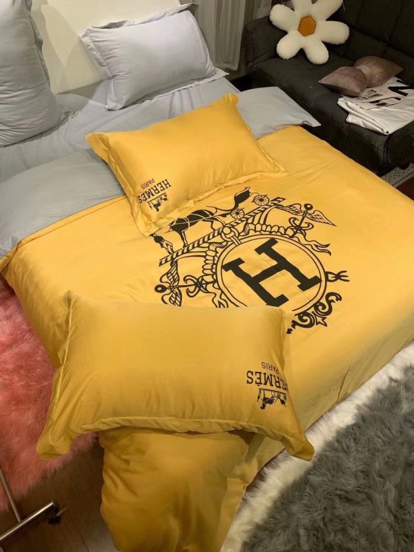 Hermes Paris Luxury Brand Type Bedding Sets 064