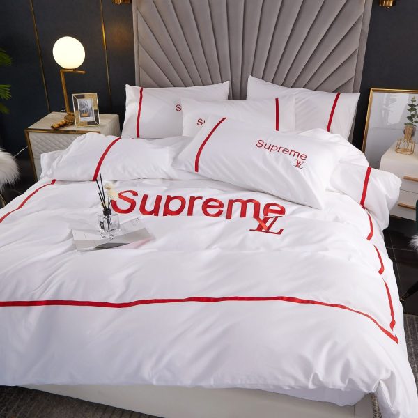 LV Luxury Logo Bedding Sets Duvet Cover LV Bedroom Sets Luxury Brand Bedding 310