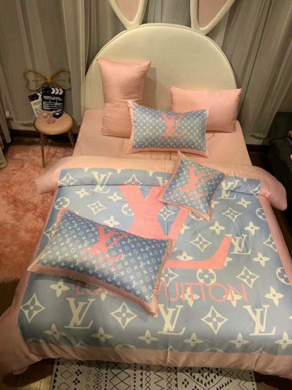 LV Pink Bedding Sets Luxury Brand 052