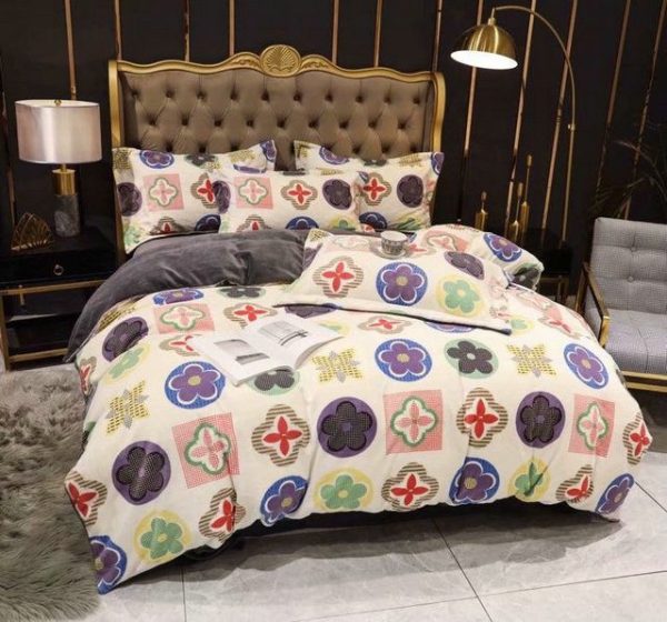 LV Sp Type Bedding Sets Duvet Cover LV Bedroom Sets Luxury Brand Bedding 136
