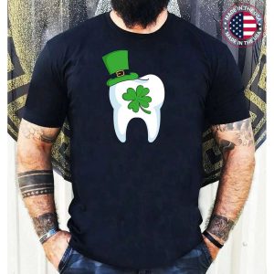 Leprechaun Tooth Shamrock St Patrick Day Dentist Dental T-Shirt