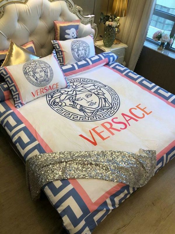 Luxury Brand Versace Type Bedding Sets 013