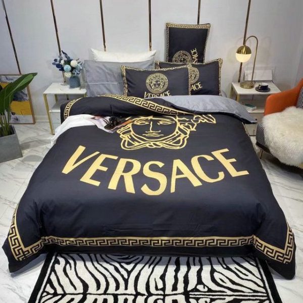 Luxury Brand Versace Type Bedding Sets 034