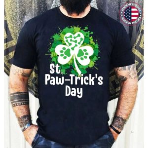 Shamrock Paw Print Dog St Patricks Day T-Shirt