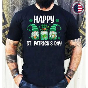 Three Gnomes Holding Shamrock Plaid St Patrick’s Day T-Shirt