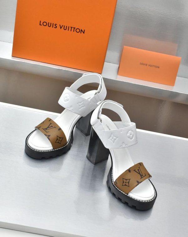 New Arrival LV Women Shoes 220