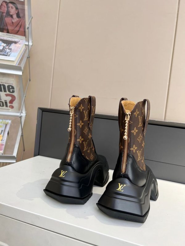 New Arrival LV Women Shoes 305