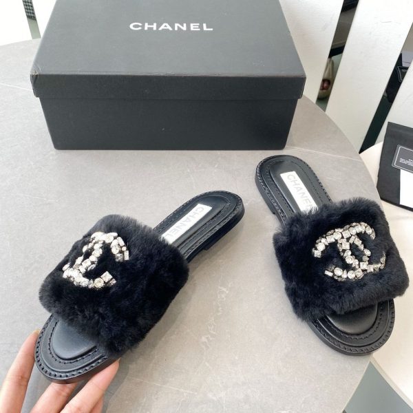 New Arrival Women Slippers 100