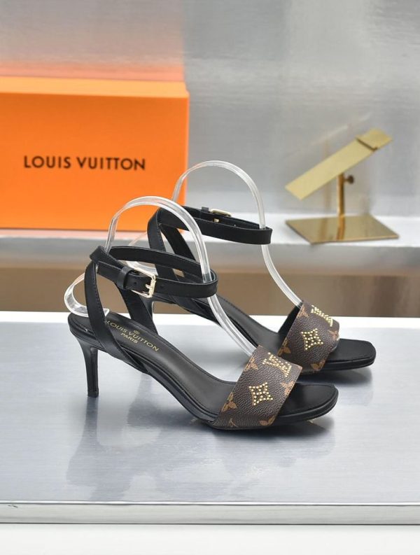 New Arrival LV Women Shoes L240