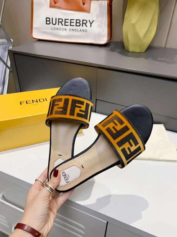 New Arrival Fendi Women Shoes F005