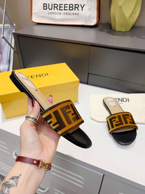 New Arrival Fendi Women Shoes F005