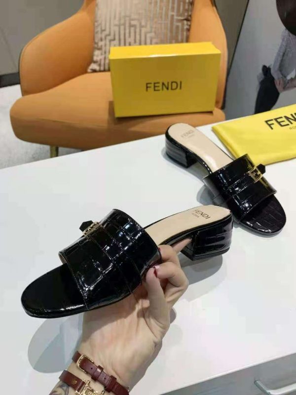 New Arrival Fendi Women Shoes F010