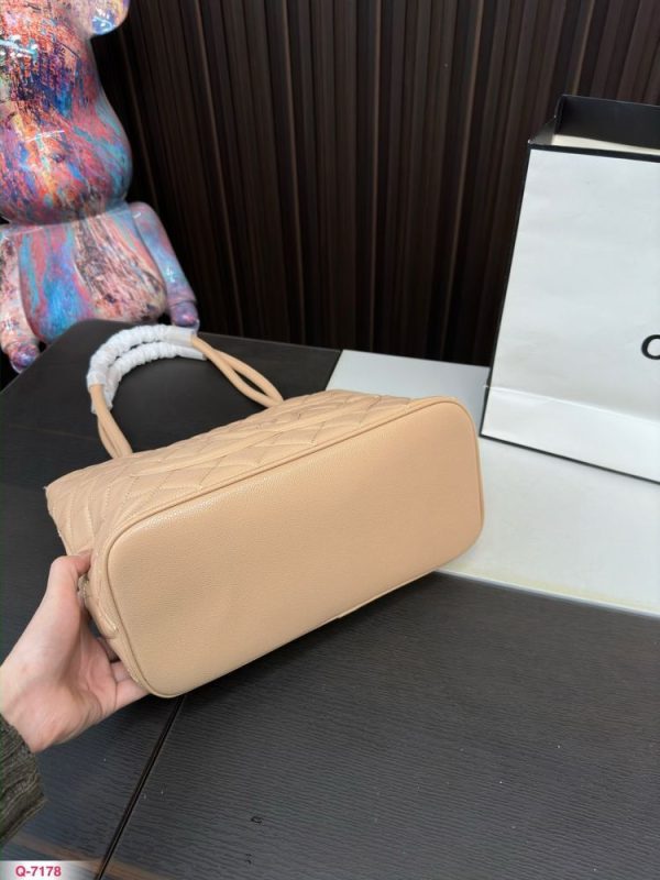 New Arrival CN Handbag C466