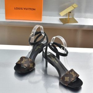 New Arrival LV Women Shoes L240