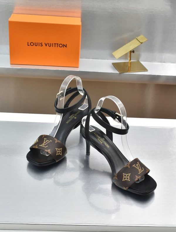 New Arrival LV Women Shoes L240