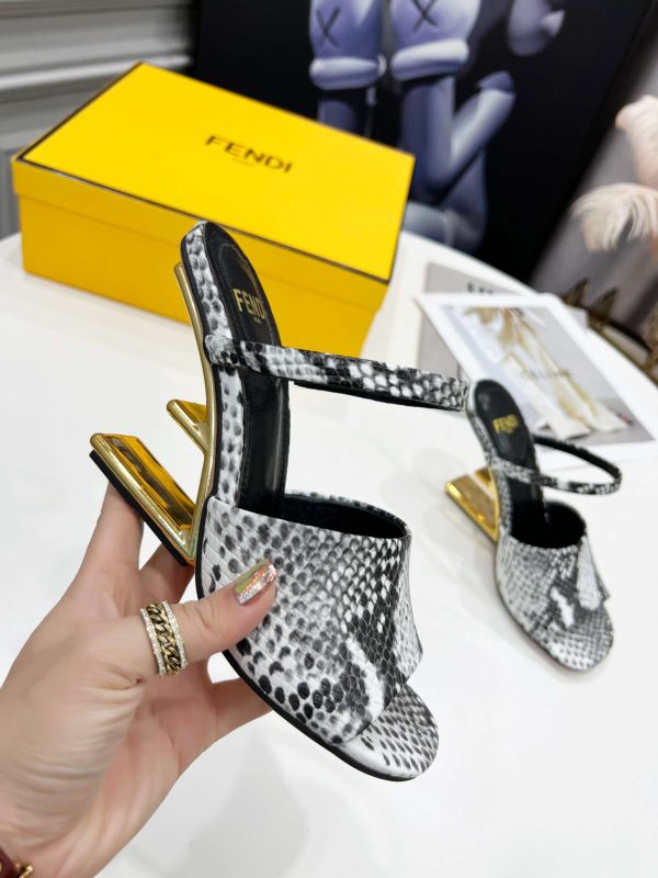 New Arrival Fendi Women Shoes F044