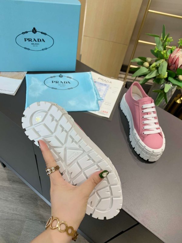 New Arrival Prada Women Shoes P047