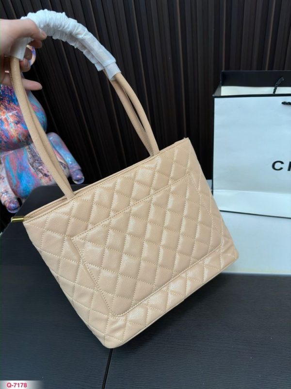 New Arrival CN Handbag C466