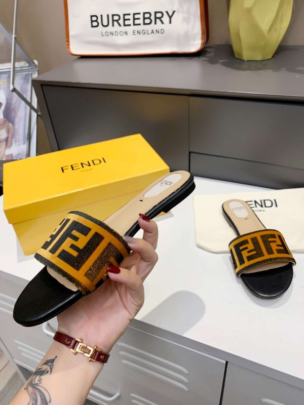 New Arrival Fendi Women Shoes F005