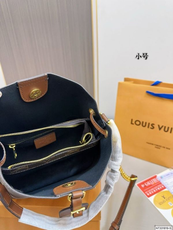 New Arrival LV Handbag L828