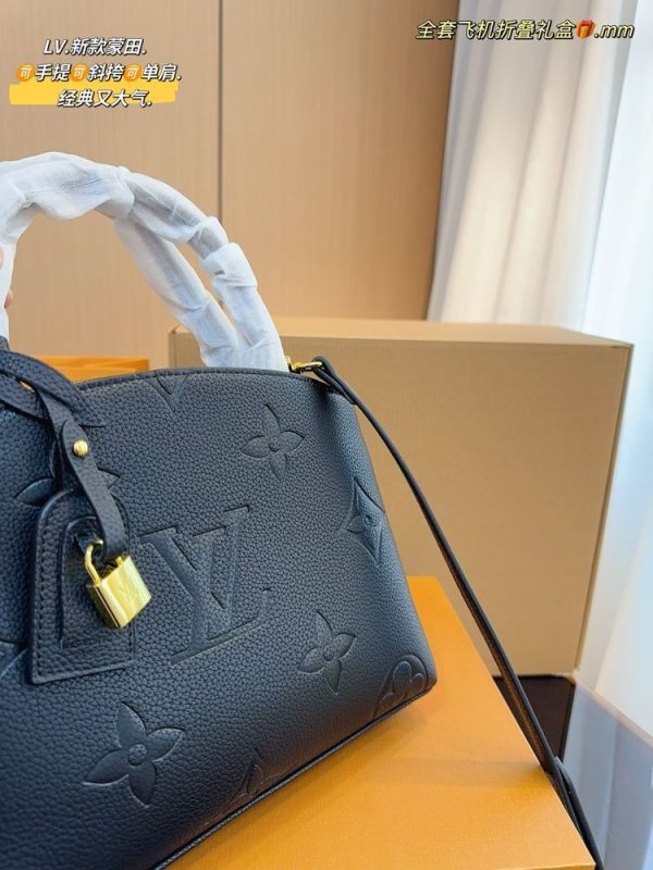 New Arrival LV Handbag L822