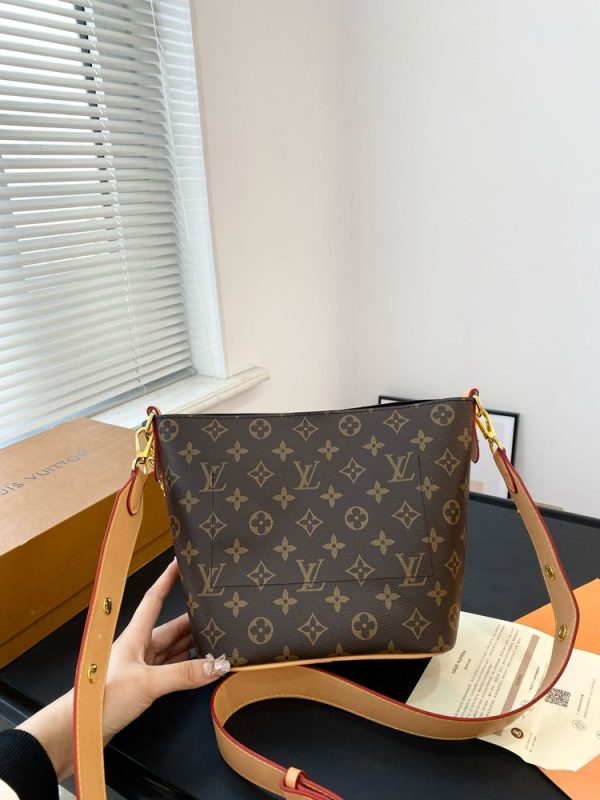 New Arrival LV Handbag L830