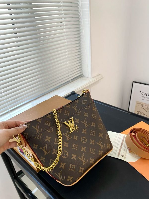 New Arrival LV Handbag L830