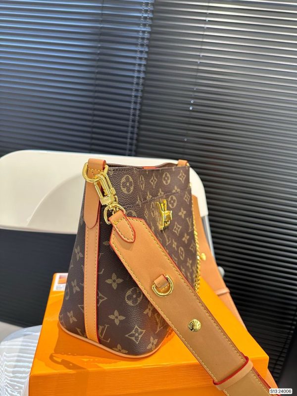 New Arrival LV Handbag L825