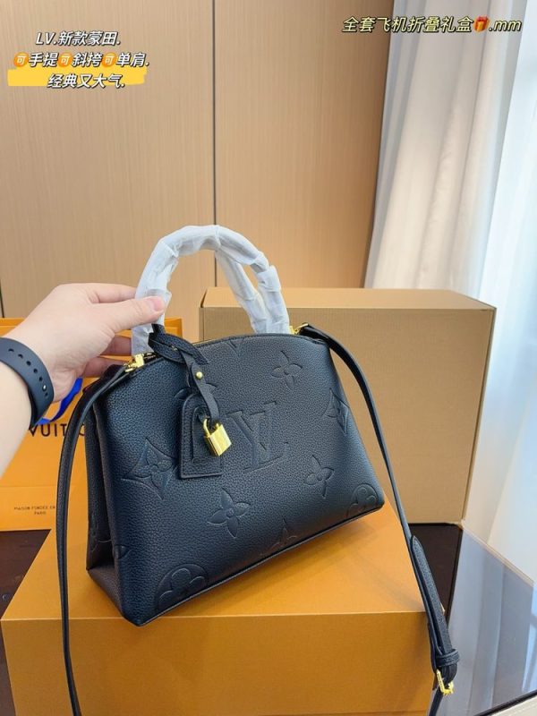 New Arrival LV Handbag L822