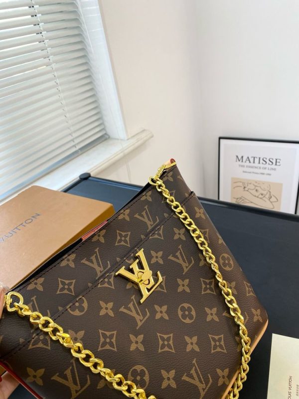 New Arrival LV Handbag L830