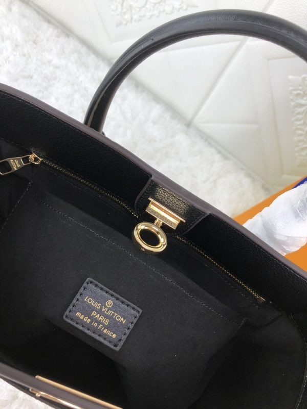 Luxury LV Handbag M53825