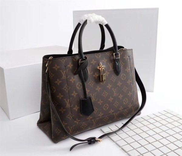 Luxury LV Handbag M43535