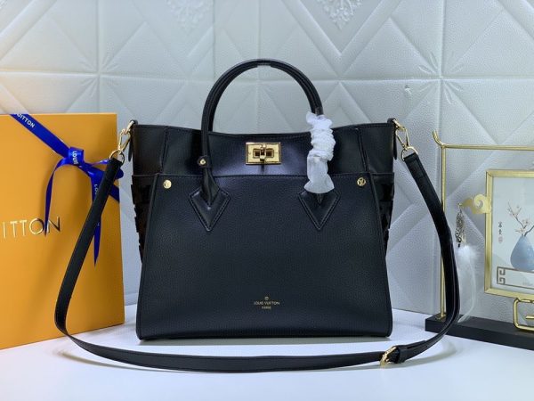 Luxury LV Handbag M53826