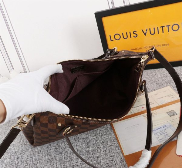 Luxury LV Handbag M40022