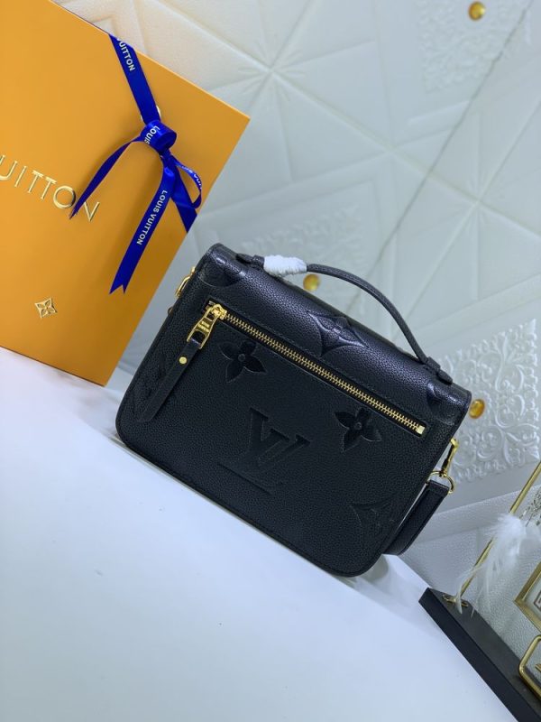 Luxury LV Handbag M45596