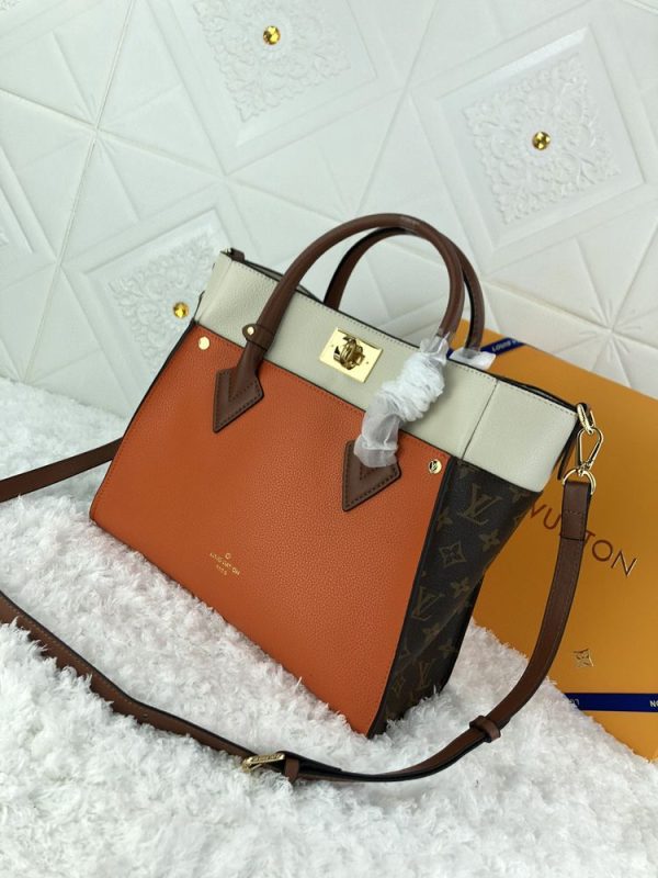 Luxury LV Handbag M53825