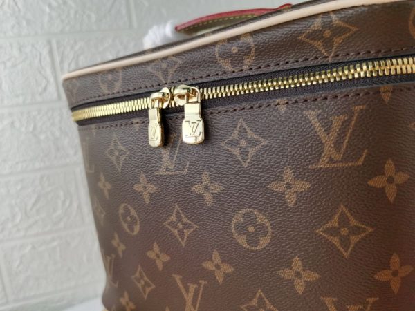 Luxury LV Handbag M42265