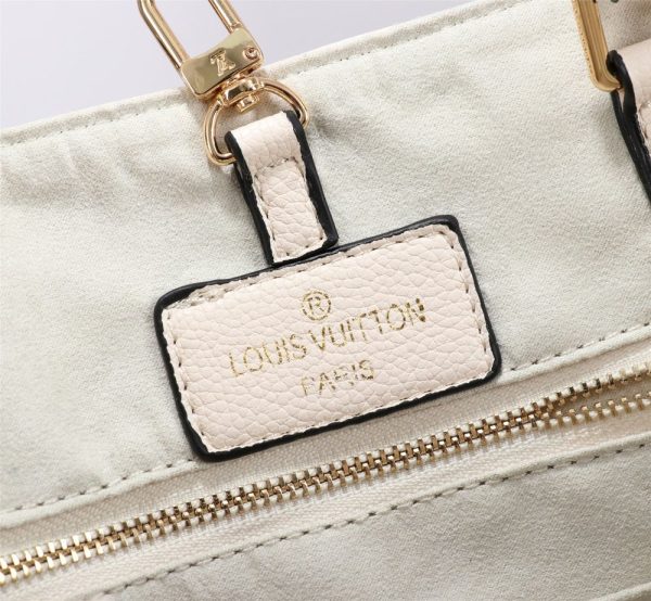 Luxury LV Handbag M45495