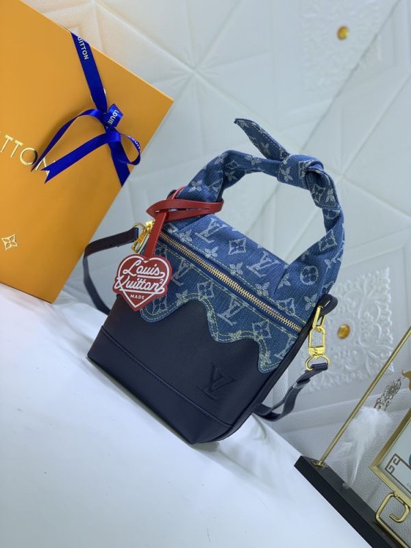 Luxury LV Handbag M45970