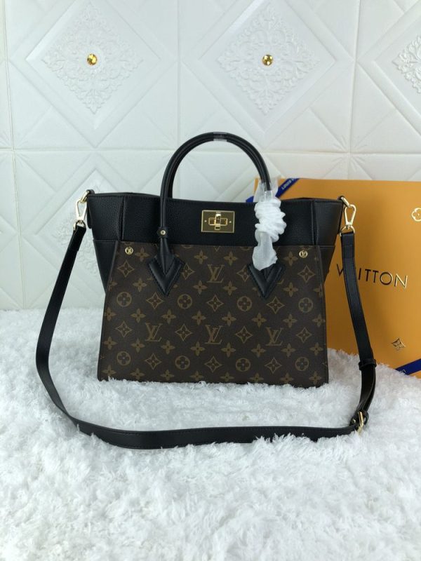 Luxury LV Handbag M53825