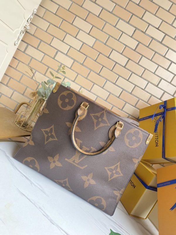 Luxury LV Handbag M44571