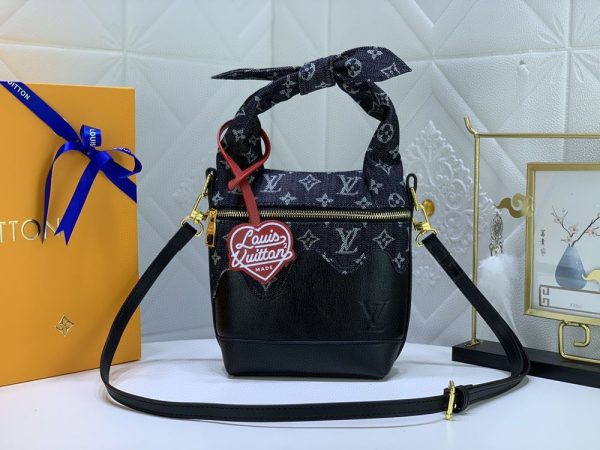 Luxury LV Handbag M45970