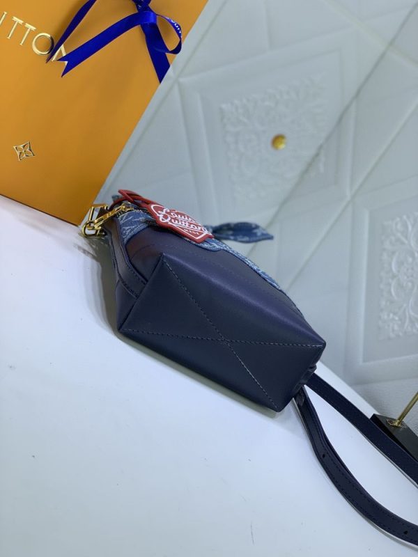 Luxury LV Handbag M45970